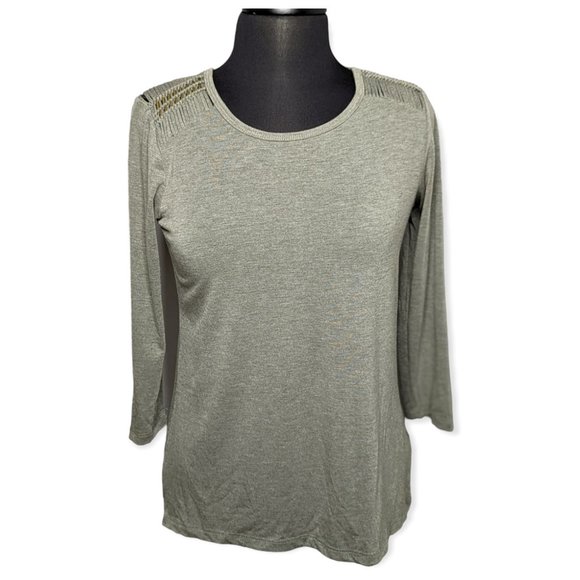 Rose & Olive 3/4 Sleeve Olive Color Top Size Small - Picture 1 of 12